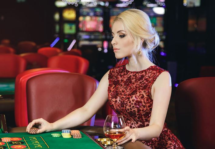 Virtual Fashion Collections Inspired by Famous Casinos